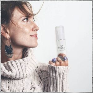 Serum-z-natychmiastowym-efektem-liftingu-ujedrnienia-napiecia-wydajne-zelowe-ha-ra-naturals-